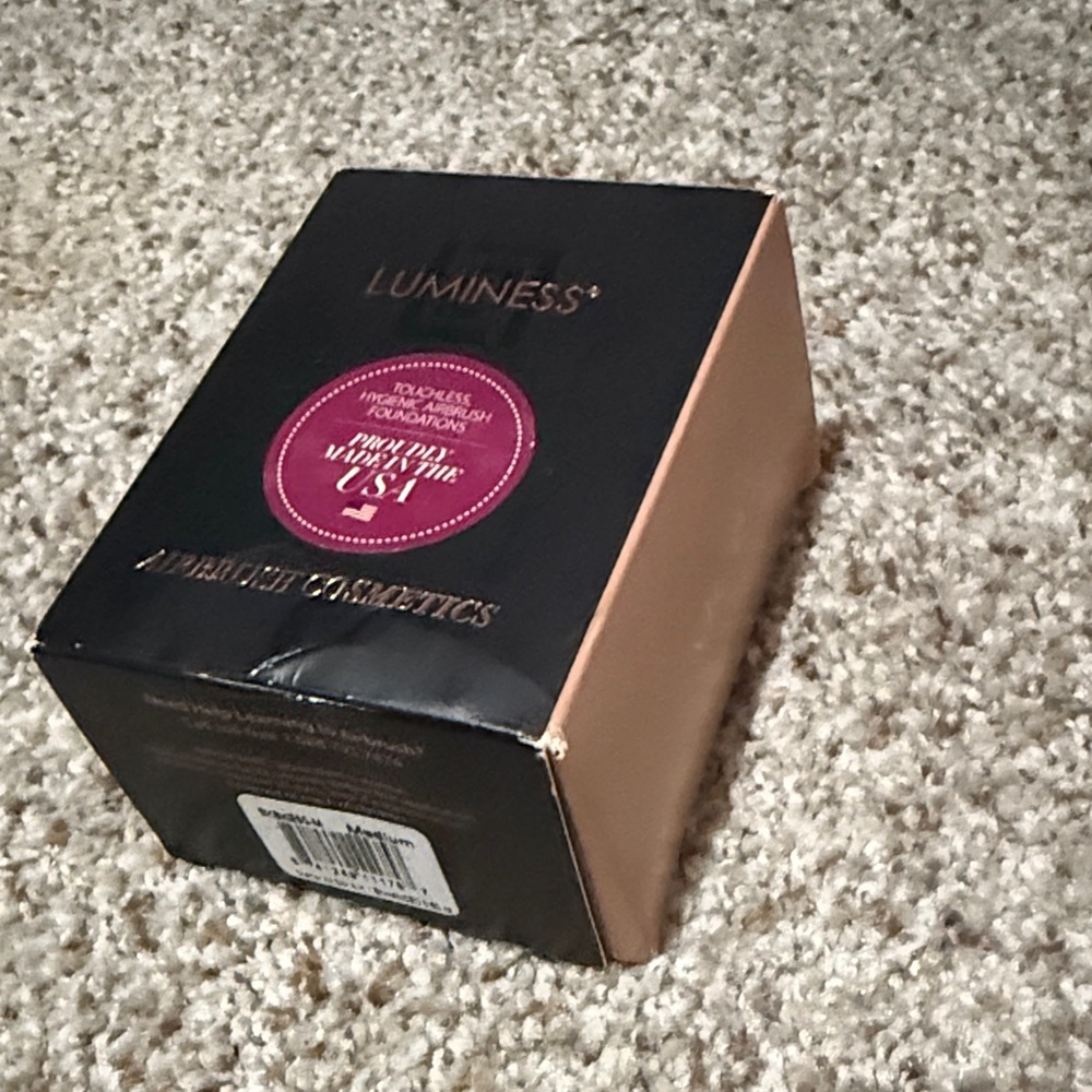 NEW Luminess Airbrush Foundation set - 070